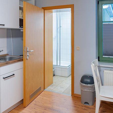 רוסטוק Apartmenthaus Chrischanshof מראה חיצוני תמונה