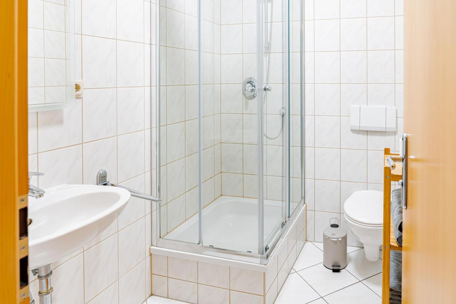 רוסטוק Apartmenthaus Chrischanshof חדר תמונה